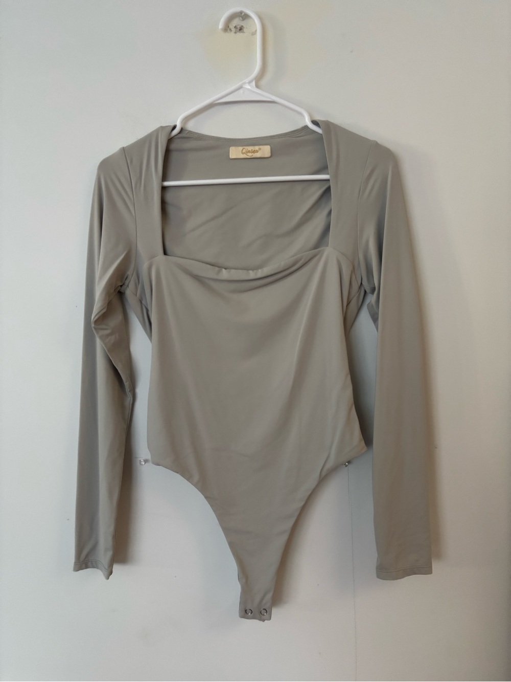qinsen light neutral grey square neck long sleeve stretchy bodysuit top 🩶
